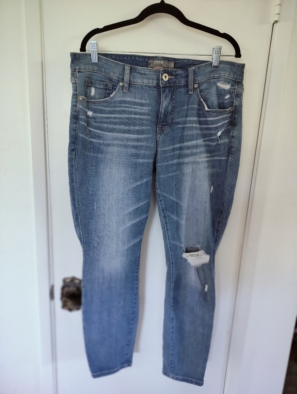 Torrid Vintage Stretch Mid-Rise Skinny Jeans Distrens